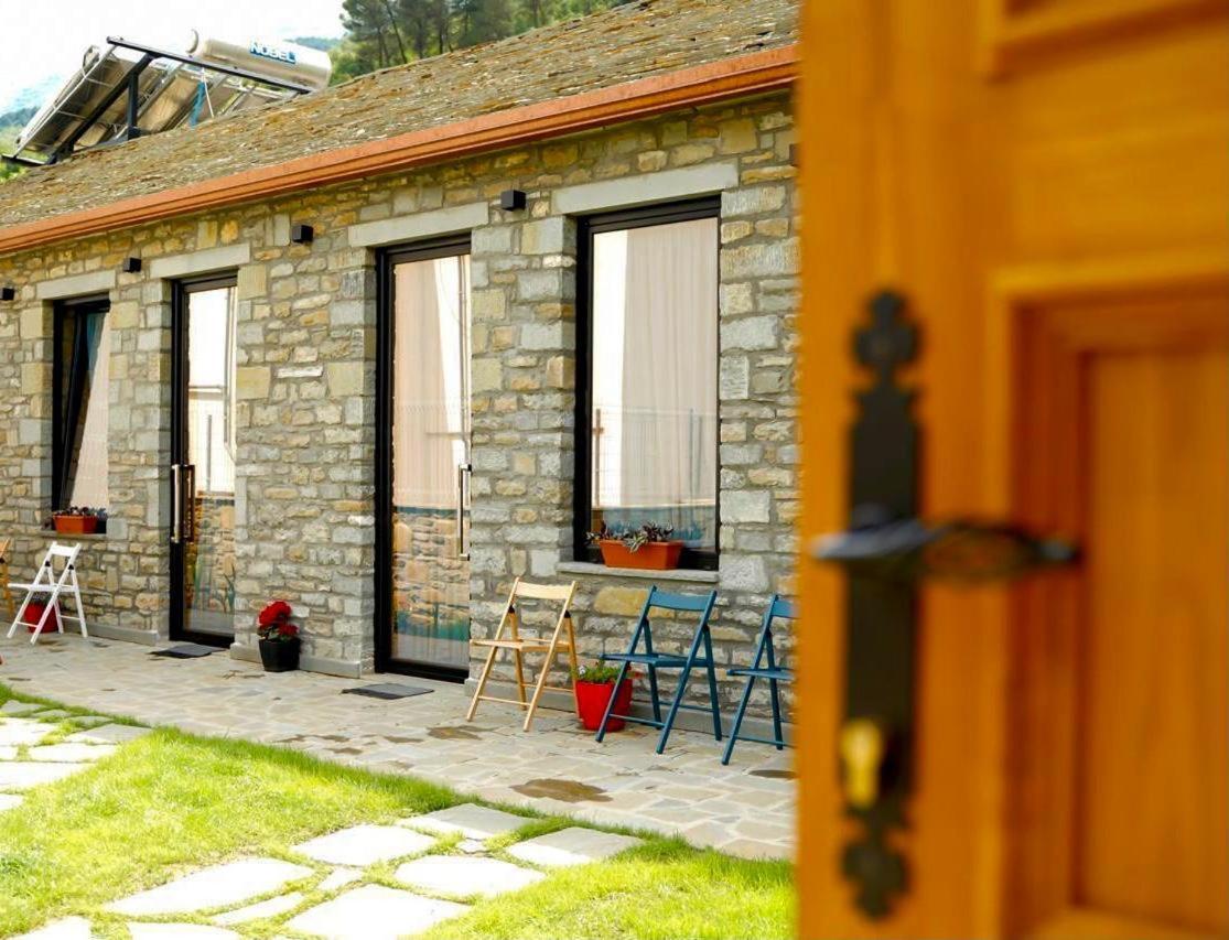Përmet Gogo Moustache Guest House מראה חיצוני תמונה