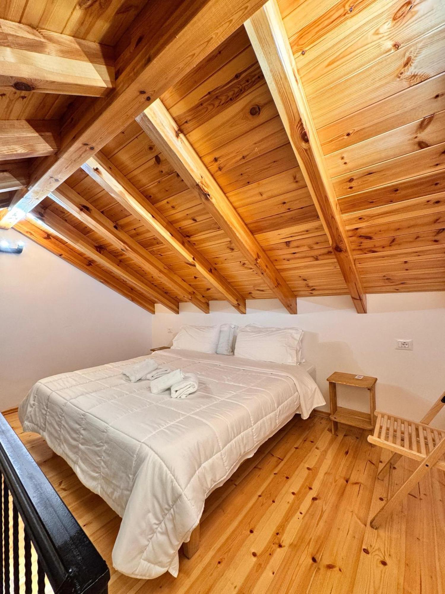 Përmet Gogo Moustache Guest House מראה חיצוני תמונה