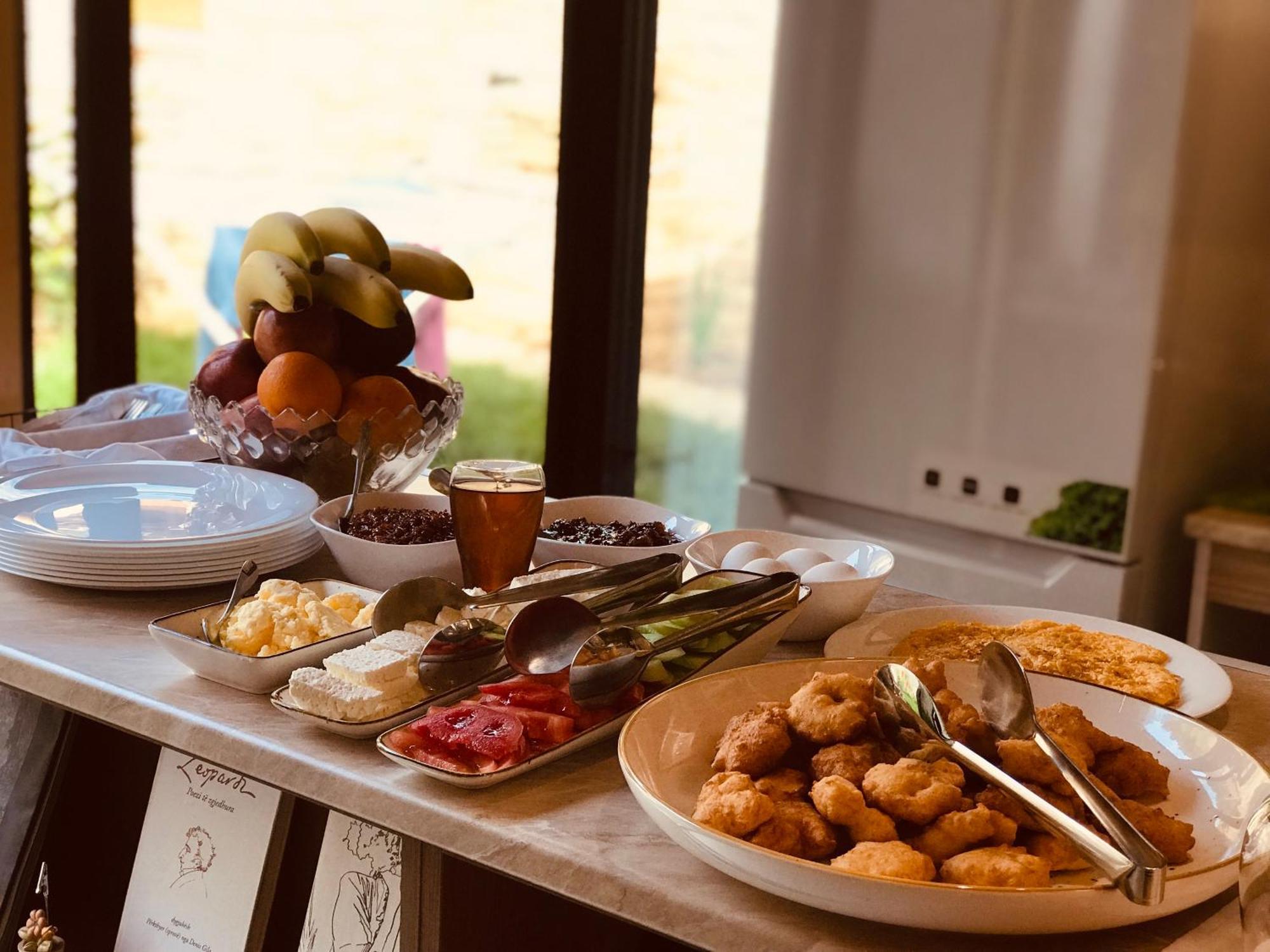 Përmet Gogo Moustache Guest House מראה חיצוני תמונה